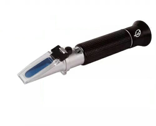 Comparative Analysis of Honey Refractometers: Kalstein vs. Hanna Instruments